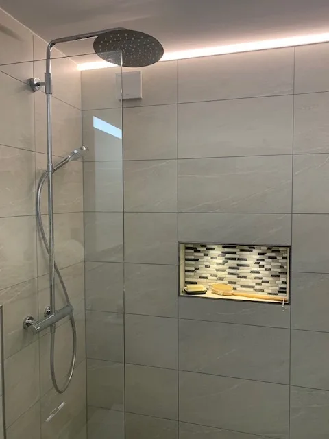 Casa multifamiliare intrattenuta con 7 appartamenti