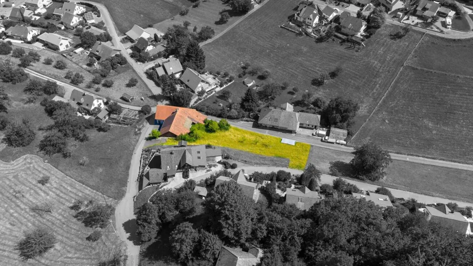 Seltene Gelegenheit: Wohnhaus mit Ökonomieteil und Baulandreserve auf 1'752 m² in Lostorf