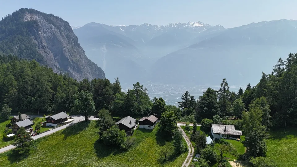 Chalet mit Charme in den Mayens de Chamoson mit Panoramablick auf die Alpen