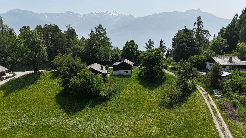 Chalet mit Charme in den Mayens de Chamoson mit Panoramablick auf die Alpen