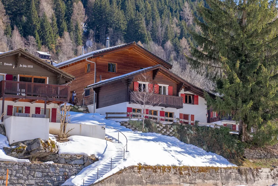 Ruhiges Chalet mit Garten, Bergblick und perfekter Anbindung in Fieschertal