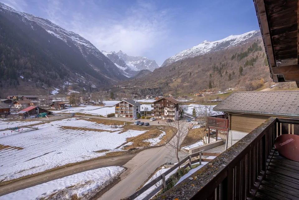 Ruhiges Chalet mit Garten, Bergblick und perfekter Anbindung in Fieschertal – Foto 20 von 24