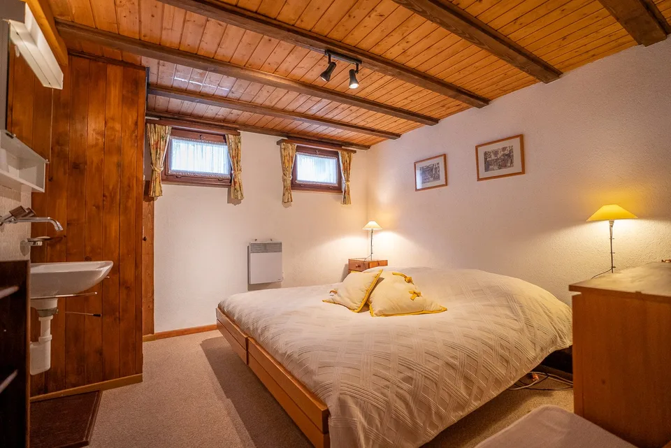 Ruhiges Chalet mit Garten, Bergblick und perfekter Anbindung in Fieschertal – Foto 13 von 24