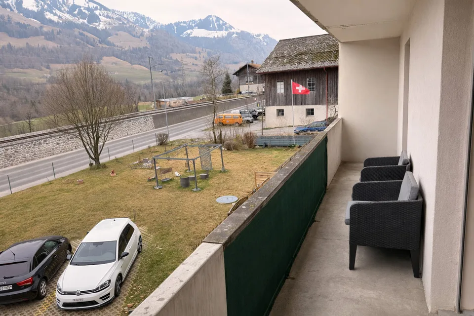 Appartamento di 3.5 locali al 1° piano con garage e posto auto esterno – foto 7 di 9