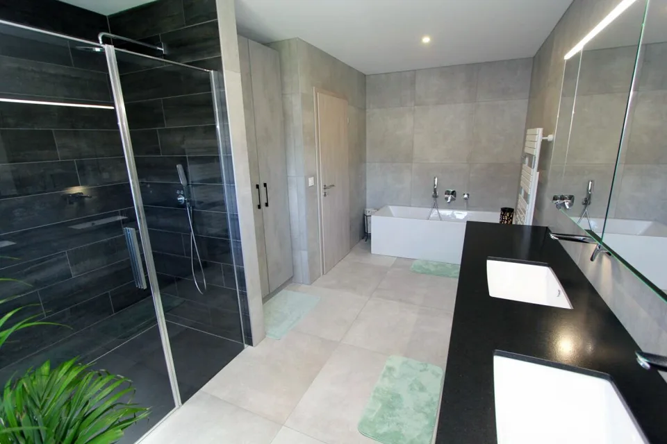 Modern, einzugsbereit und topp gelegen! – Foto 8 von 13