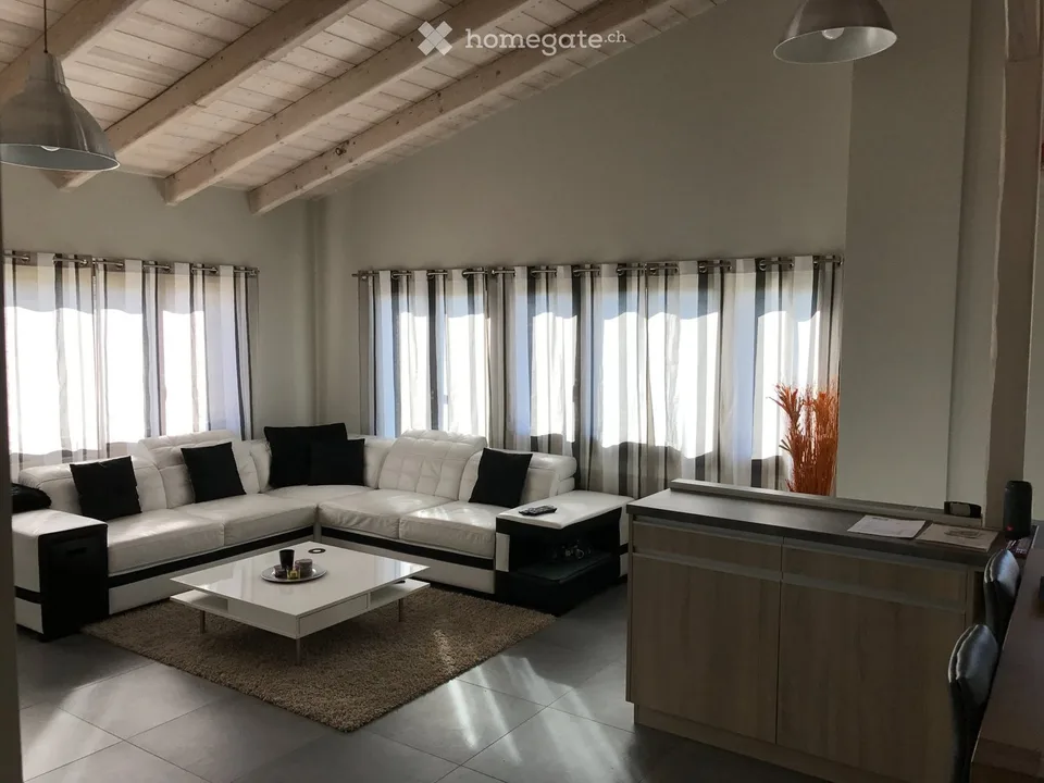 Casa con grande giardino privato e terrazza a Coeuve