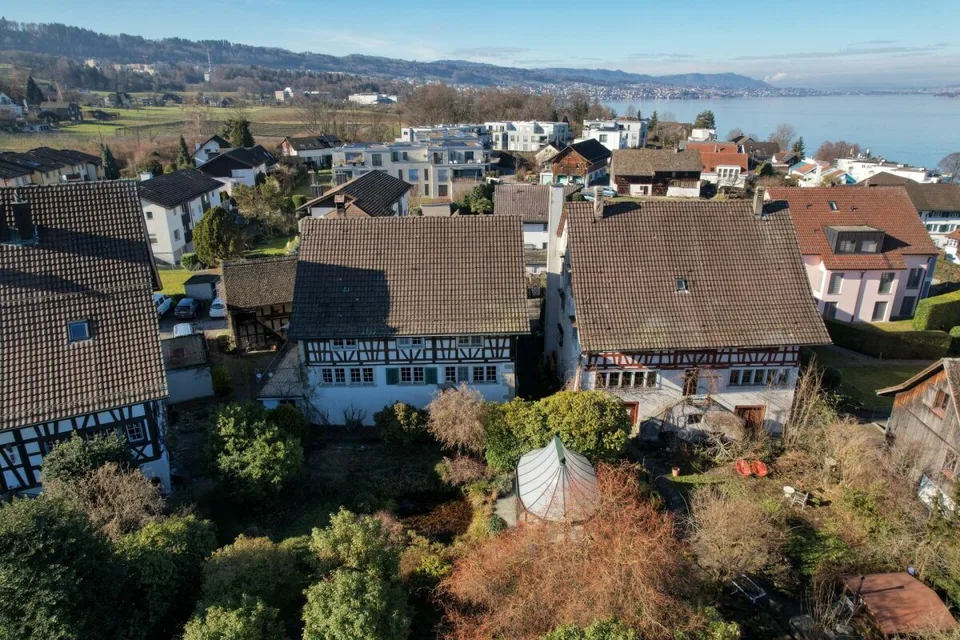 Historic residential house with development opportunities