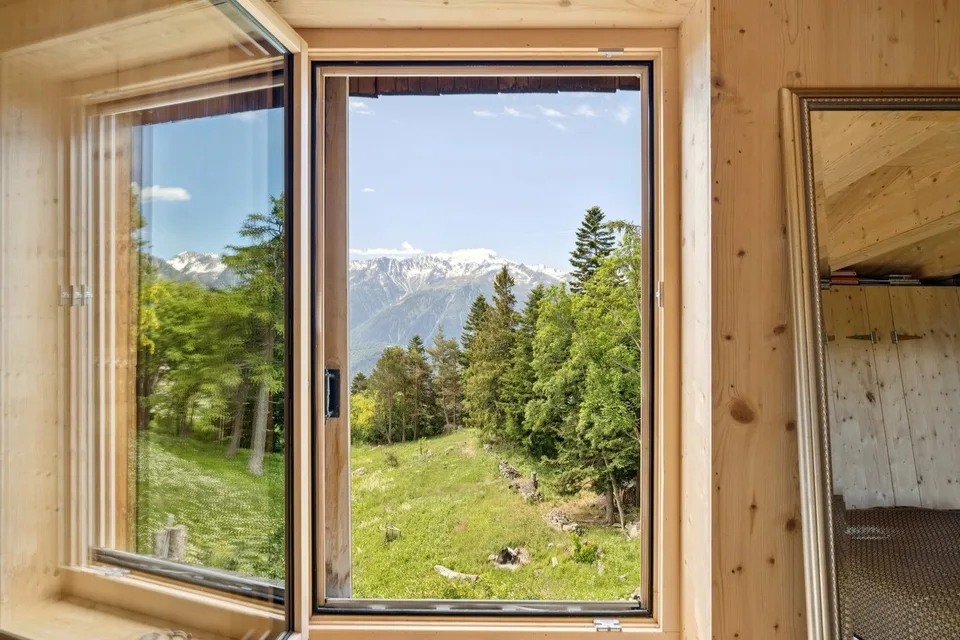 Chalet individuel 3,5 pièces en pleine nature Valaisanne