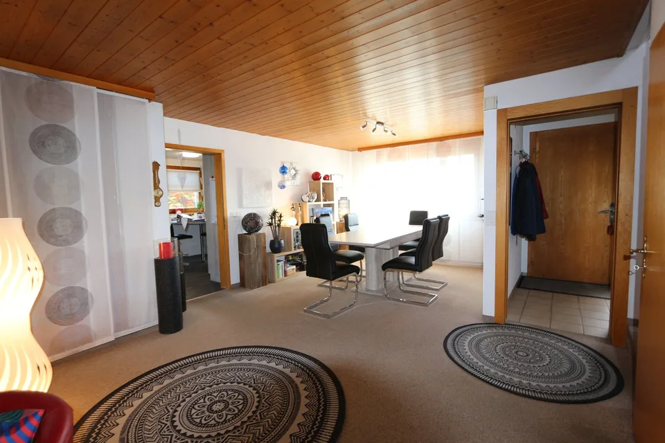Una casa di 5,5 locali accogliente con stanza hobby, garage e ambiente idillico – foto 8 di 14