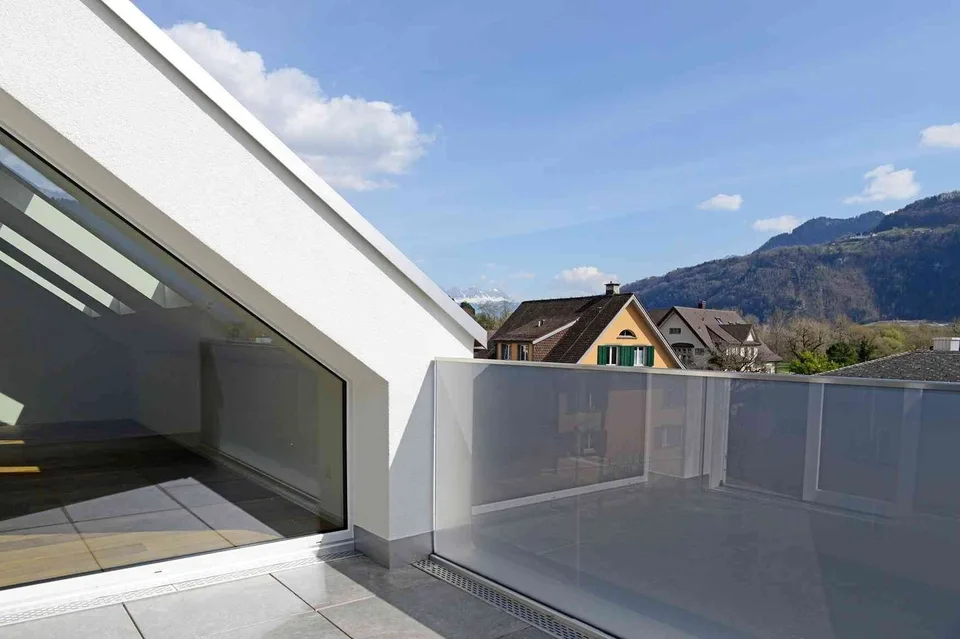 Sonnige Dachwohnung mit herrlicher Weitsicht (B1-3)