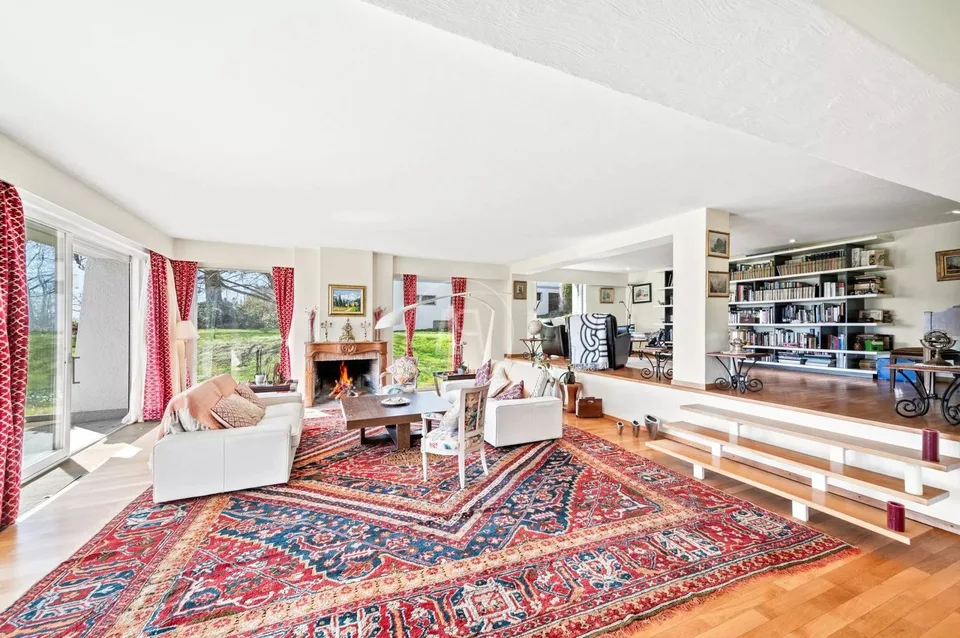 Très belle propriété familiale avec tennis et vue sur le lac, Morges