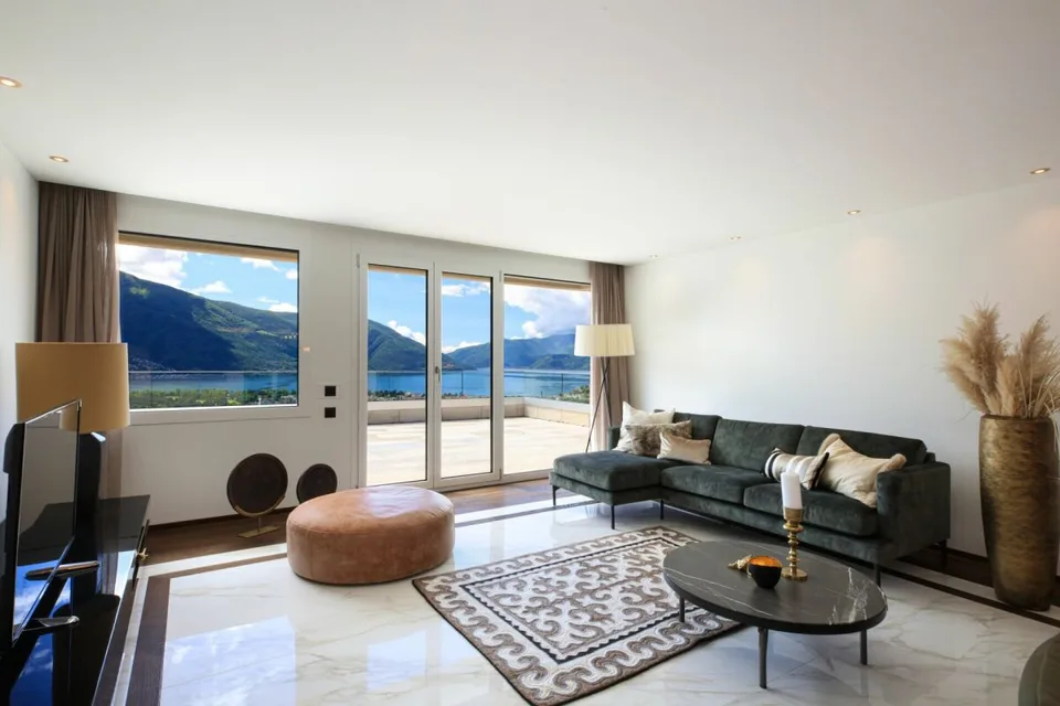 Elegante 4.5 Wohnung mit Garten und traumhafter Seesicht