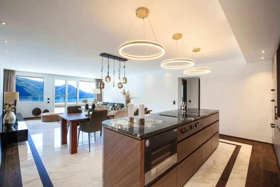 Elegante 4.5 Wohnung mit Garten und traumhafter Seesicht