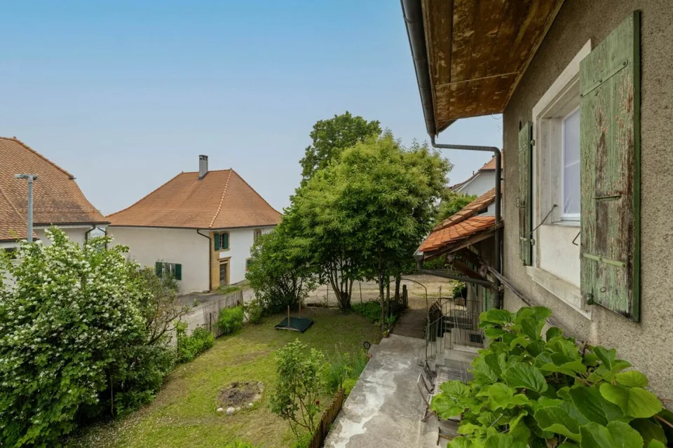 Fattoria di 820 m² con 3 appartamenti e 2 fienili parzialmente ristrutturati, a 8 km da Avenches e a 25 km da Neuchâtel e Friburgo. – foto 6 di 30