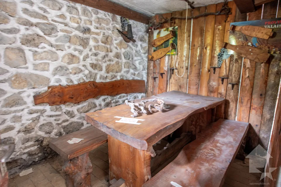 Casa di villaggio con granaio annesso e garage – foto 9 di 13