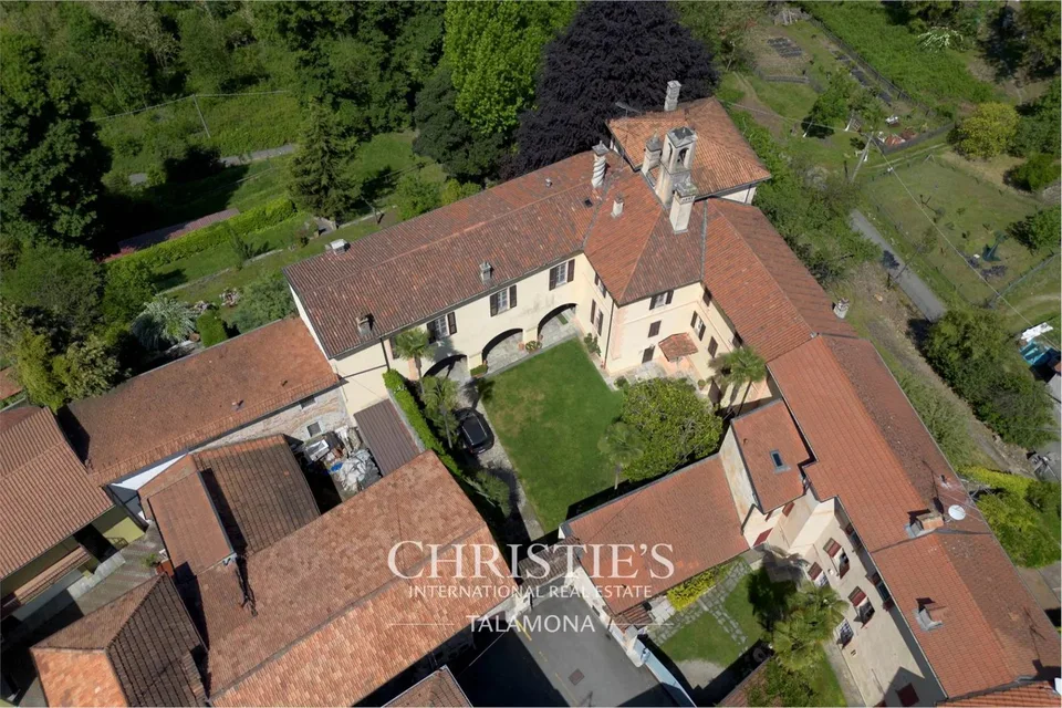 Schloss Revislate ? Historische Residenz in Gattico-Veruno