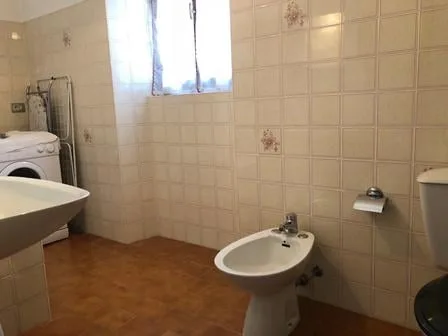 Casa di villaggio romantica con giardino bello in posizione tranquilla e soleggiata nel centro del paese – foto 8 di 11