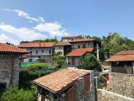 Casa di villaggio romantica con giardino bello in posizione tranquilla e soleggiata nel centro del paese – foto 11 di 11