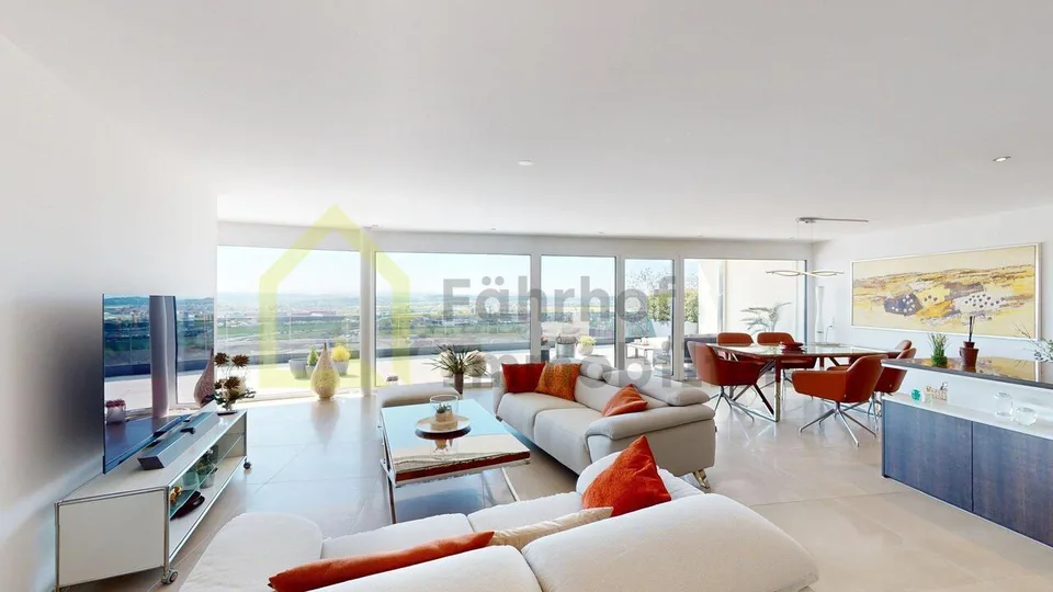 Appartamento in attico esclusivo con vista panoramica mozzafiato