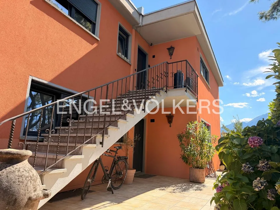 Attico con piscina esterna (62a) – foto 12 di 13