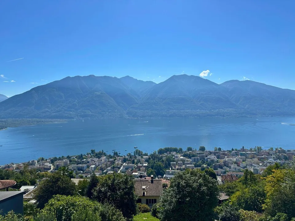 Moderno ed esclusivo attico di 4.5 locali con spettacolare vista lago, giardino e piscina privata – foto 7 di 24