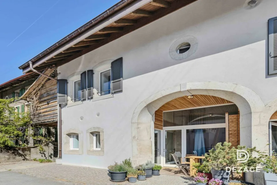 Lumineux duplex de 2 logements - charme ancien, rénovation moderne et potentiel locatif