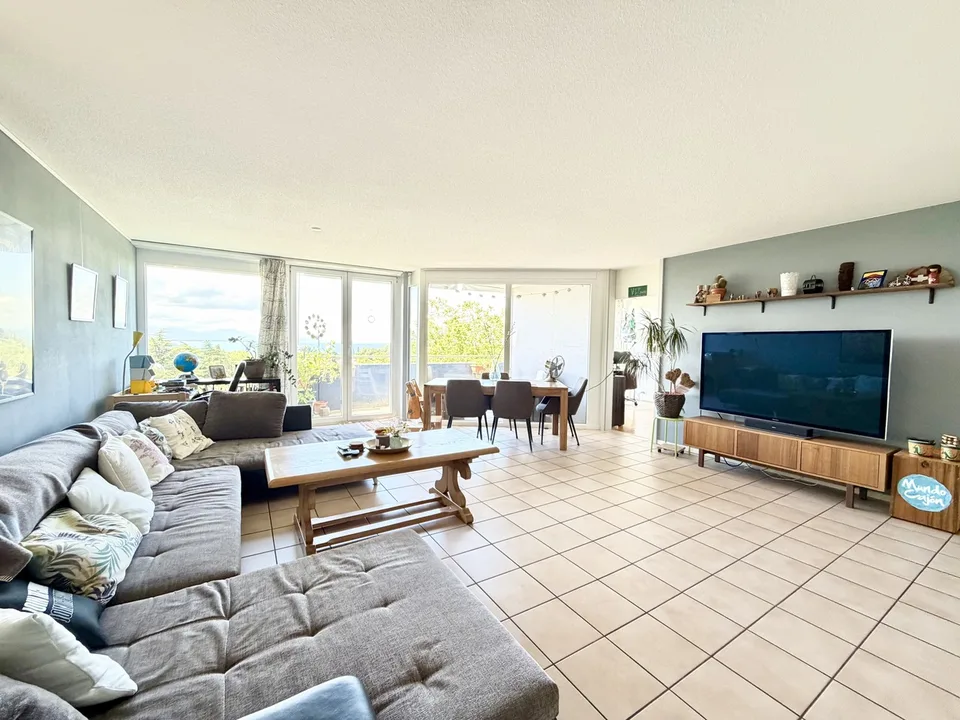 Wohnung mit 4.5 Zimmern von etwa 126 m2