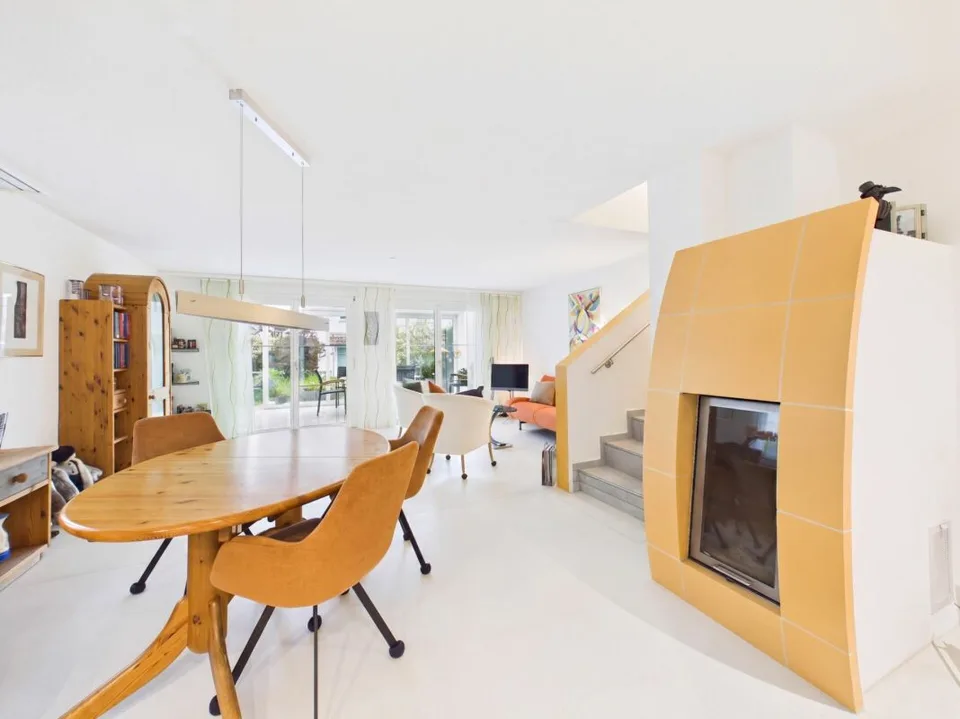 Wo Wohnqualität zuhause ist - Familienhaus mit Wintergarten und Solaranlage