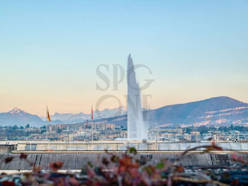 Prästigöses Triplex mit atemberaubendem Blick auf den See und die Alpen – Foto 11 von 12