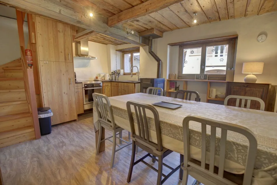 Nel vecchio villaggio di Nendaz, casa gemella con grande fascino! – foto 19 di 27