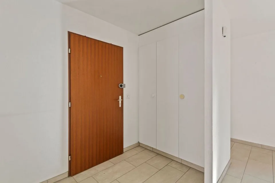 Appartamento charmant e spazioso di 4.5 locali PPE con balcone, giardino comune e 3 posti auto – foto 11 di 13