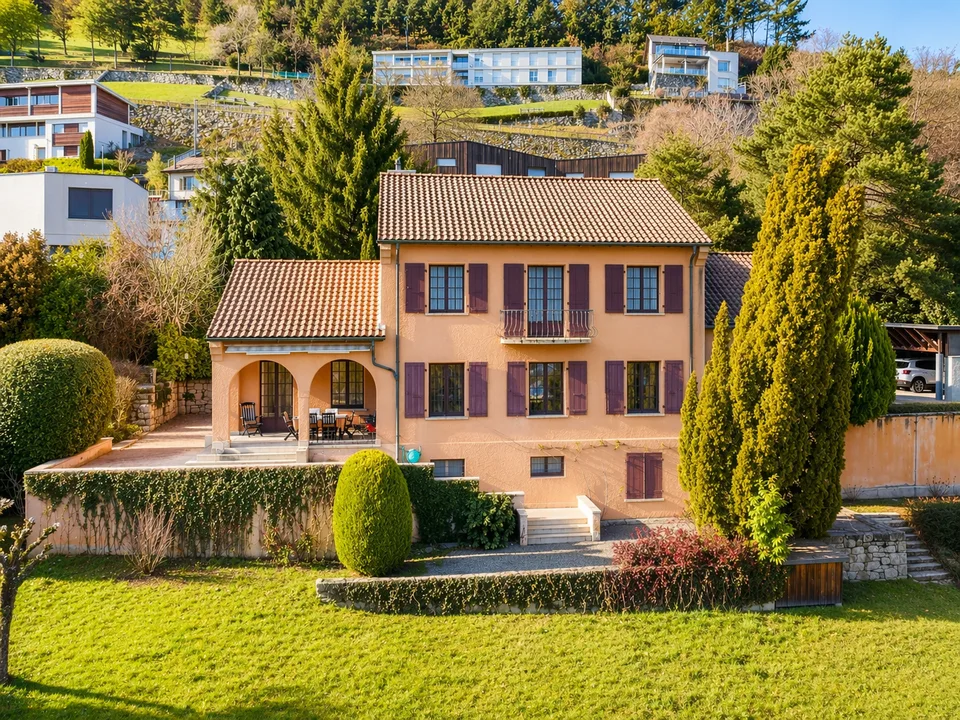 Bellissima casa individuale di 12 locali a Monthey