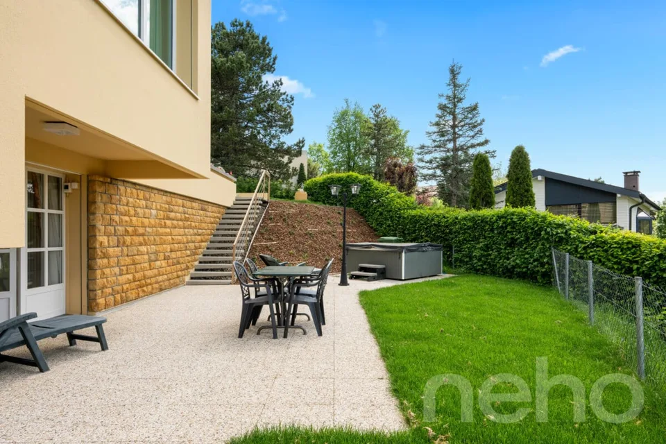 Casa padronale di 480m² con appartamento in affitto