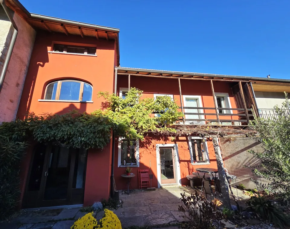Splendida casa tipica ticinese di 6 locali