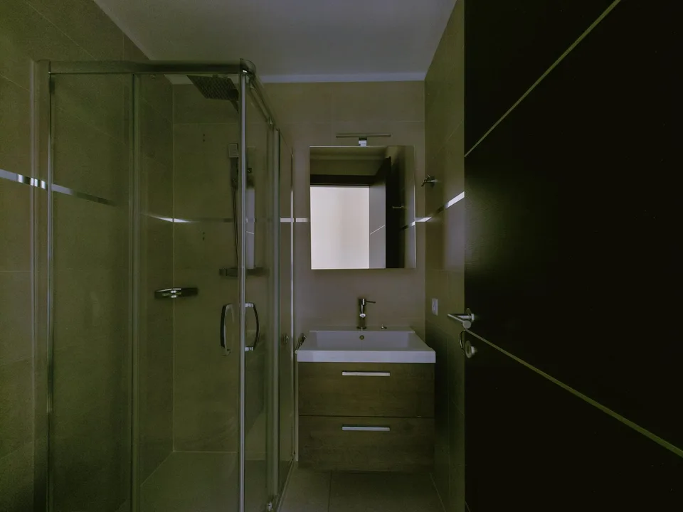 ELEGANTE APPARTAMENTO DI 4,5 LOCALI IN RESIDENZA SIGNORILE – photo 17 sur 25