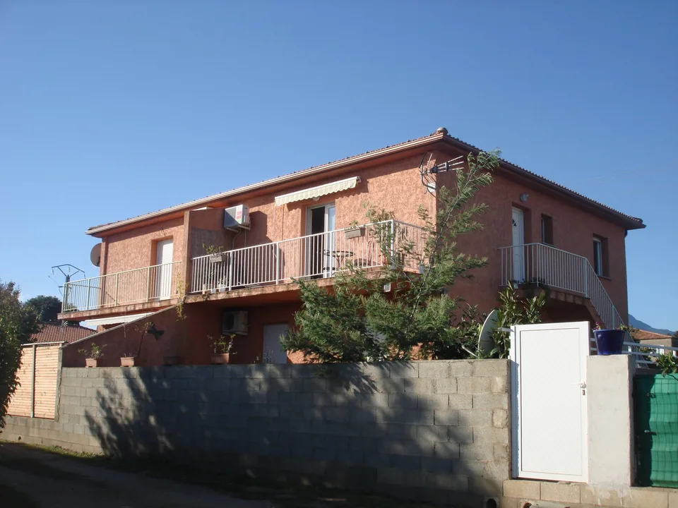 Charmanter Apartment mit 3,5 Zimmern und Balkon in Cervione – Foto 8 von 10