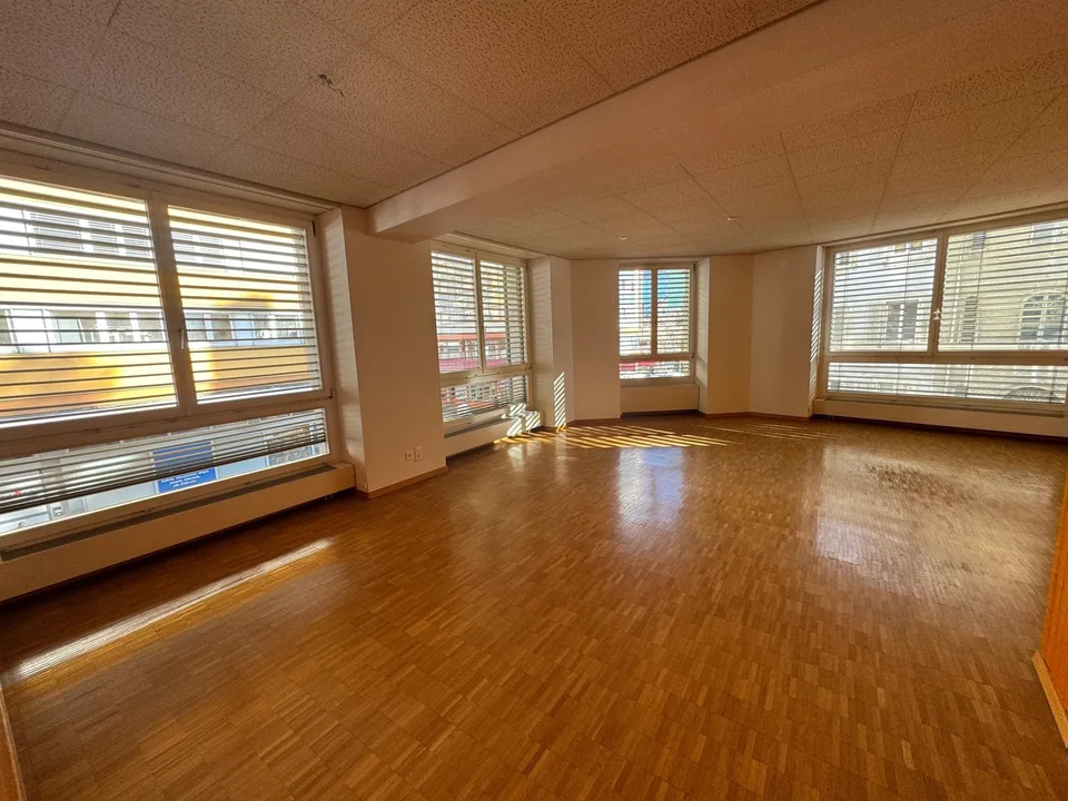 Vier-Zimmer-Wohnung im Zentrum zu vermieten