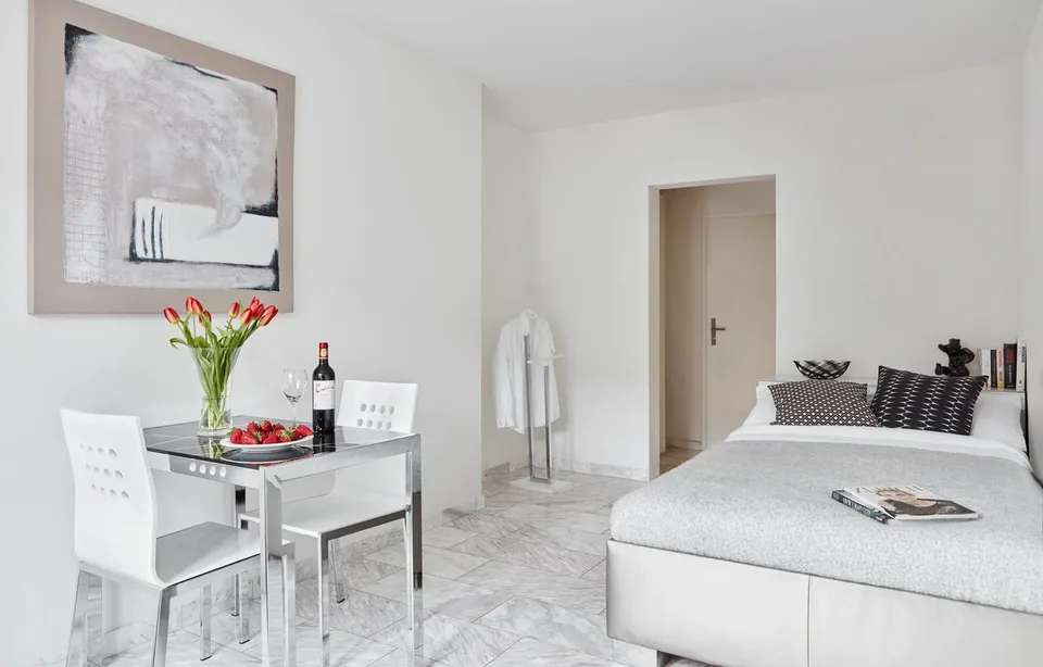 Studio Mini, Cucinetta - Appartamento servito con pulizia settimanale inclusa