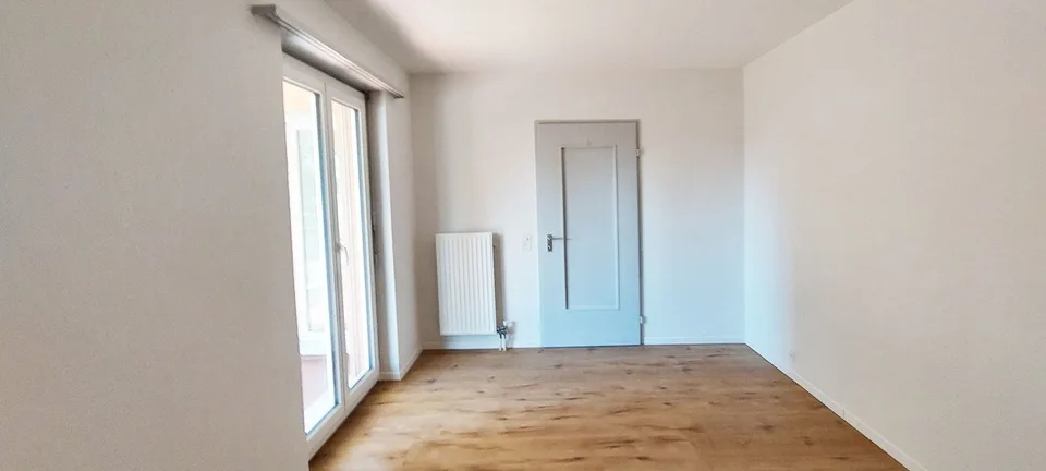Appartamento di 2,5 locali recentemente ristrutturato con ampio balcone in affitto ad Ascona. – Foto 10 von 14