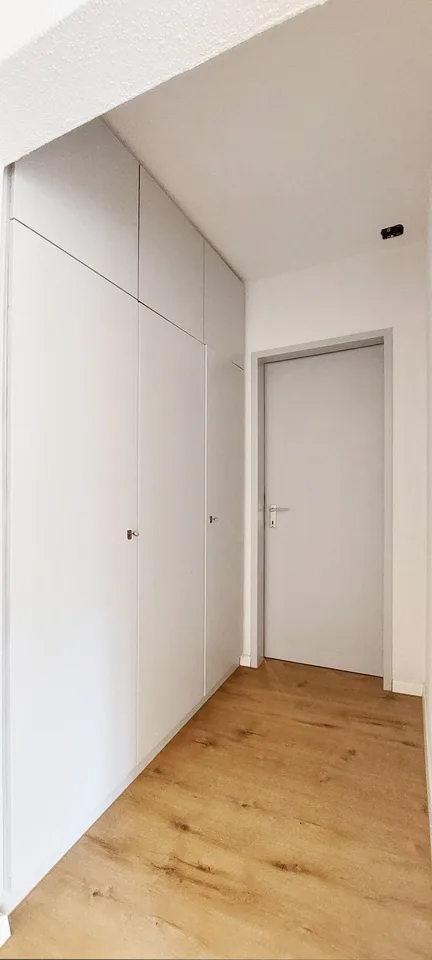 Appartamento di 2,5 locali recentemente ristrutturato con ampio balcone in affitto ad Ascona. – Foto 11 von 14