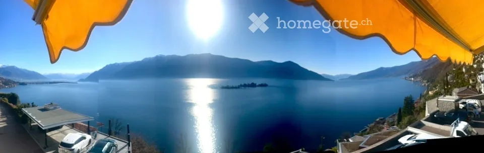 Traumaussicht über dem Lago Maggiore