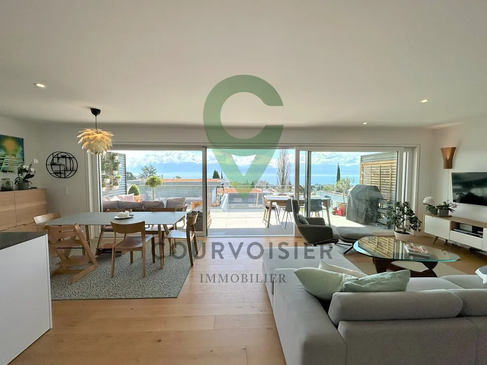 Splendide duplex de 4.5 pièces avec vue panoramique sur le lac