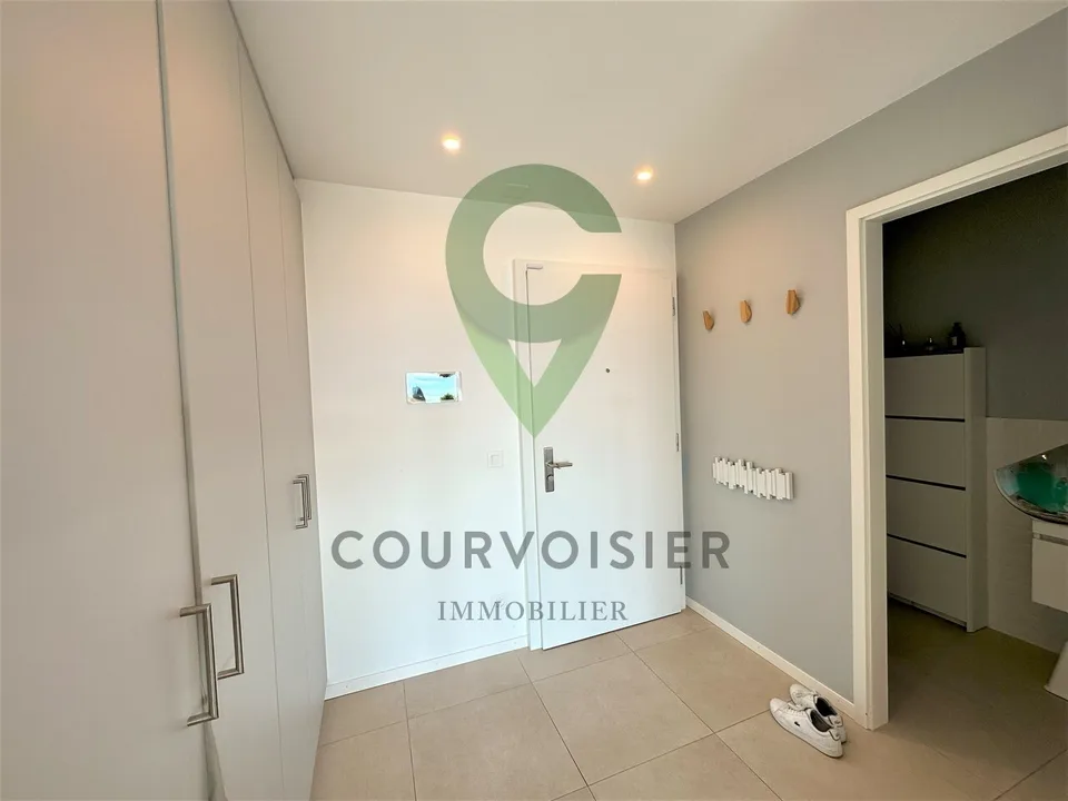 Prächtiges Duplex mit 4.5 Zimmern und Panoramablick auf den See