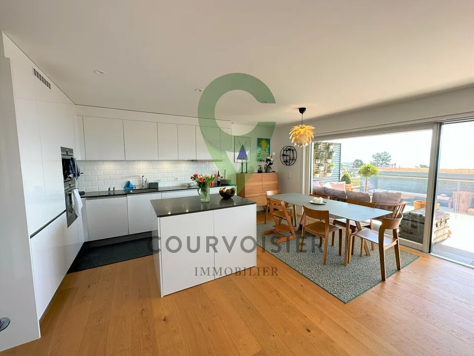 Prächtiges Duplex mit 4.5 Zimmern und Panoramablick auf den See