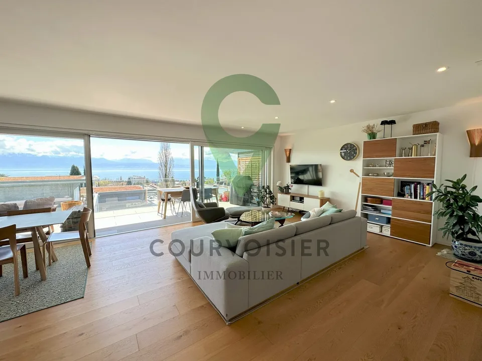 Prächtiges Duplex mit 4.5 Zimmern und Panoramablick auf den See