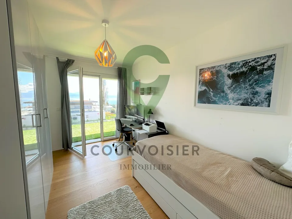 Prächtiges Duplex mit 4.5 Zimmern und Panoramablick auf den See