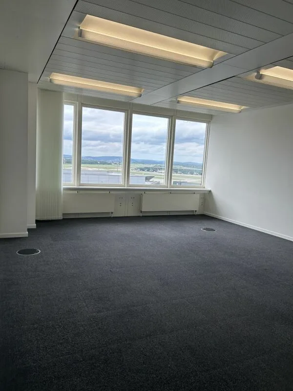 Prime Center 1 - Büroblock mit Aussicht auf das Fluggeschehen – Foto 6 von 8