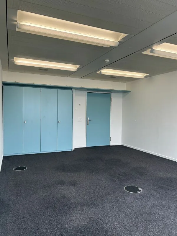 Prime Center 1 - Büroblock mit Aussicht auf das Fluggeschehen