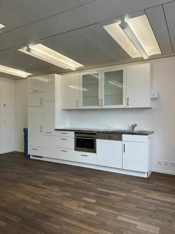 Prime Center 1 - Büroblock mit Aussicht auf das Fluggeschehen