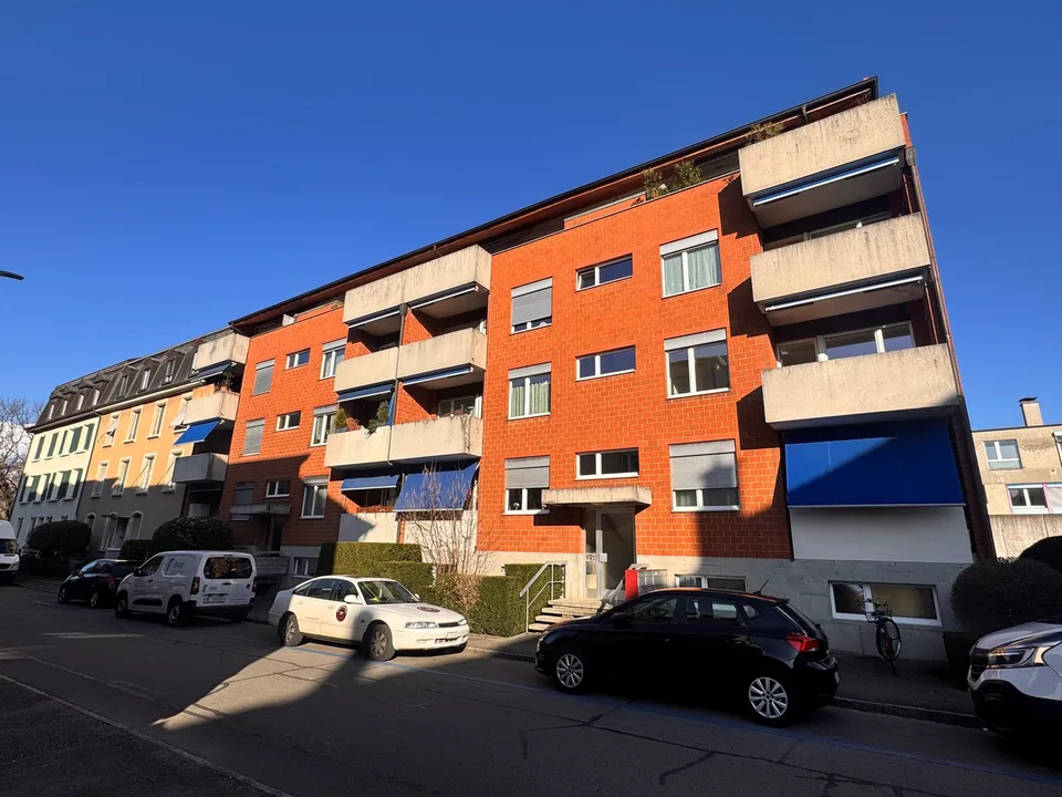 Einstellhallenplätze zu vermieten